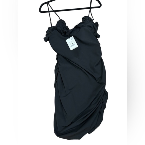 Zara Ruffle Mini Dress 👗 - Picture 4 of 12